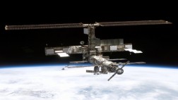 La estación espacial esquiva la basura espacial
