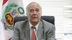 García Belaunde: PPC “fue ingenuo” al darle confianza a Cornejo
