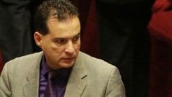 Chehade discrepa con Humala en reglamentar voto de confianza