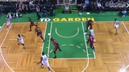 NBA: Mira este pase digno de mariscal de campo