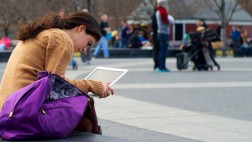 Escribir cosas positivas en Facebook sería bueno para la salud