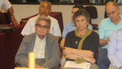 Abimael Guzmán evalúa solicitar cambio de penal, afirma Crespo