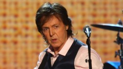 Paul McCartney: venden piano con el que compuso "Yesterday"