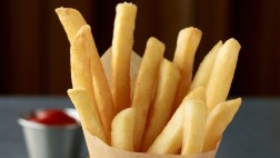 Comer papas muy fritas acelera el envejecimiento
