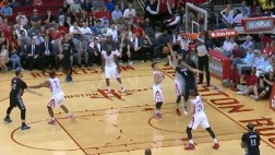 NBA: mira este pase casi imposible y de espaldas de Ricky Rubio