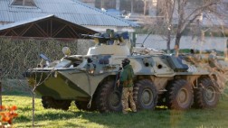 Crimea: Asaltan con blindados la base aérea ucraniana de Belbek