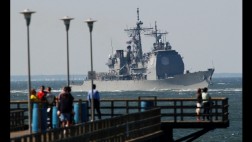 Mueren dos personas en tiroteo en una base naval de EE.UU.