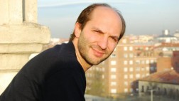 Carlos Granés: "Quiero familiarizar a la gente con los libros"