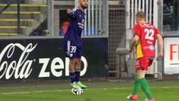 Mira la curiosa jugada que inventó un futbolista de Bélgica