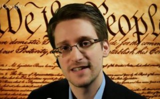 Edward Snowden zanjó la última polémica entre Trump y Clinton
