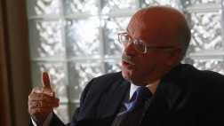 Ex canciller Ferrero: Firma de acta renueva confianza con Chile