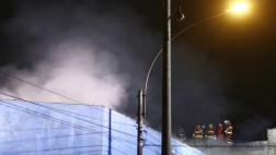 Comas: incendio afecta planta de reciclaje