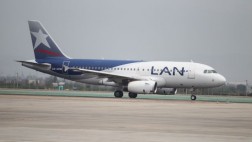 LAN Perú negó "aterrizaje forzoso" en aeropuerto de Cusco