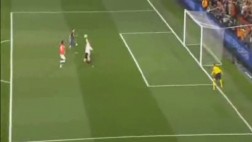 ¡Increíble! Mira la ocasión de gol que se falló Danny Welbeck