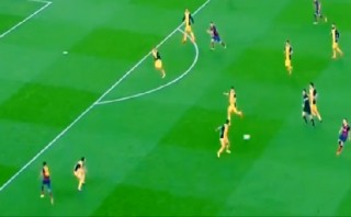 Iniesta y su genial pase para el golazo de Neymar ante Atlético