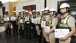 Policías "incorruptibles" condecorados por rechazar coimas