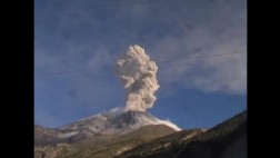 Volcán Ubinas registró al menos 12 explosiones hoy