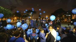 Lima se pintó de azul por una noche