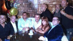¿Quién es quién en la reveladora foto de Beto Ortiz?