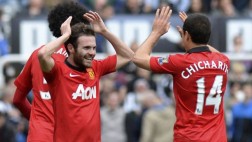 Manchester goleó 4-0 al Newcastle con doblete de Juan Mata
