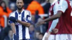 El nuevo compañero de Ronaldinho: Nicolás Anelka