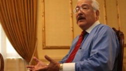 Rector de Universidad Garcilaso irá de grado fuerza al Congreso