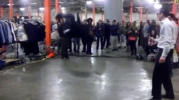 Oficial neoyorquino reta a bailarín profesional