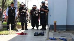 Hombre le quita arma a guardián y se dispara en puerta de Sunat