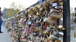 ¿Adiós a los candados del amor? Parisinos piden que se retiren