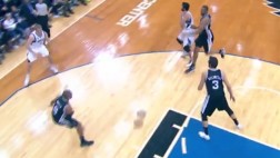 Mira el increíble 'pase del desprecio' del español Ricky Rubio