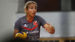 Robot reemplaza a Natalia Málaga en entrenamientos de Perú
