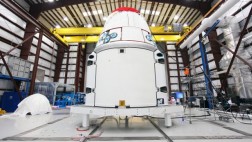 Un Dragón llevará esperanza y ensalada fresca a astronautas