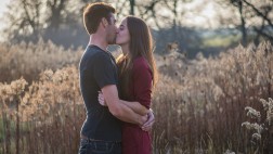 Tipos de besos que toda mujer experimenta en la vida