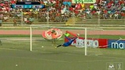 Forsyth y su espectacular atajada en Chiclayo