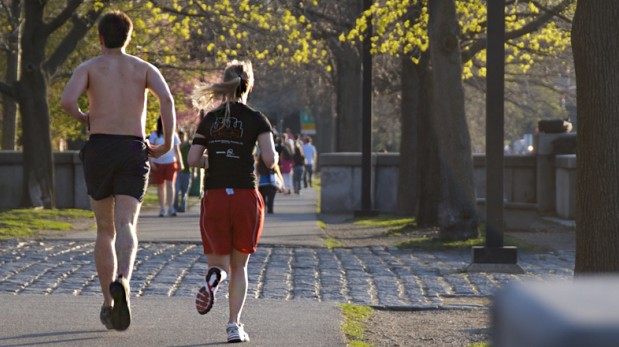 Mujer deportista, ¿por qué algunos hombres no se le resisten?