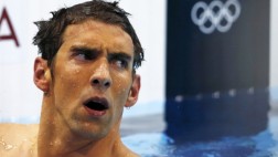 El 'tiburón' Phelps retornará a la competencia el 24 de abril