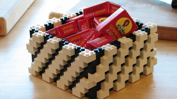 Una cocina con Legos: Coloca tus utensilios en estos objetos