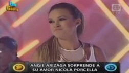 Angie Arizaga cantó tema de Corazón Serrano a Nicola Porcella