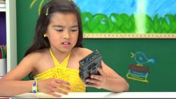 "¿Qué es un walkman?" se preguntan los niños