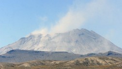 Hoy continúa la evacuación de pueblos cerca del volcán Ubinas