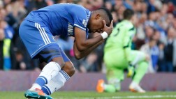 Chelsea perdió ante último de la Premier y se aleja del título