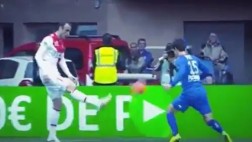 Berbatov y el soberbio gol de sombrero en el fútbol francés