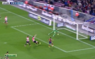 Alexis Sánchez falló lo que pudo ser el primer gol del Barza