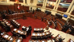 Capitanes de nada, por Juan Paredes Castro