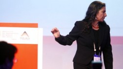 Una más a la lista: Ex ministra Salas asumirá cargo diplomático