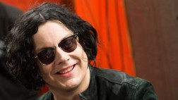 Jack White batió el récord del "disco más veloz del mundo"