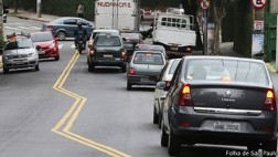 Las líneas en zig zag que confunden a conductores en Sao Paulo