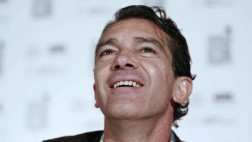 Antonio Banderas hará subasta en Lima