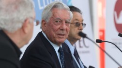 Mario Vargas Llosa llega a Venezuela precedido de polémica