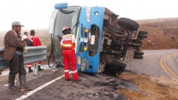 Cuatro personas murieron al caer su carro a un abismo